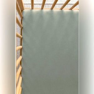 Solly Baby Crib Sheet